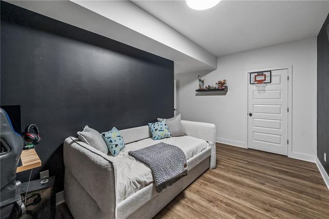 3730 NW 96th Court, Kansas City, MO 64154