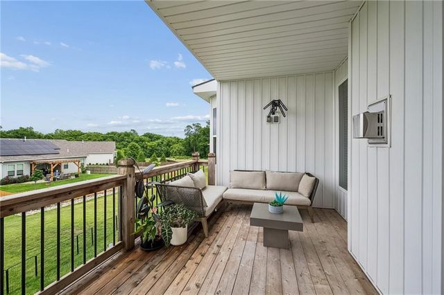3730 NW 96th Court, Kansas City, MO 64154
