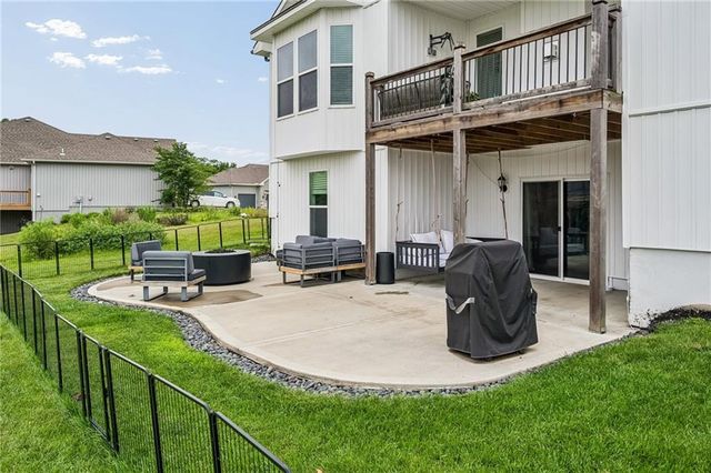 3730 NW 96th Court, Kansas City, MO 64154