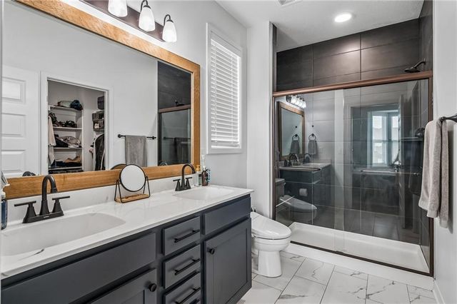 3730 NW 96th Court, Kansas City, MO 64154