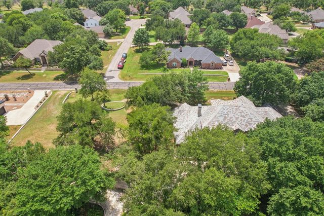 7818 Ravenswood Road, Granbury, TX 76049