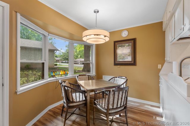 1555 Pecan Place, Bartlesville, OK 74003