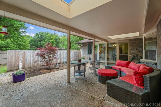 1555 Pecan Place, Bartlesville, OK 74003