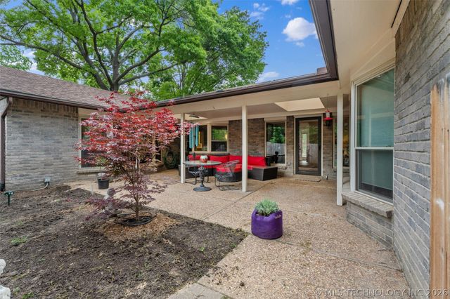 1555 Pecan Place, Bartlesville, OK 74003