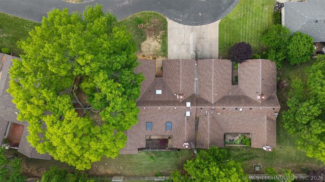1555 Pecan Place, Bartlesville, OK 74003