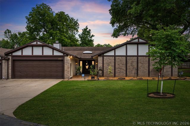 1555 Pecan Place, Bartlesville, OK 74003