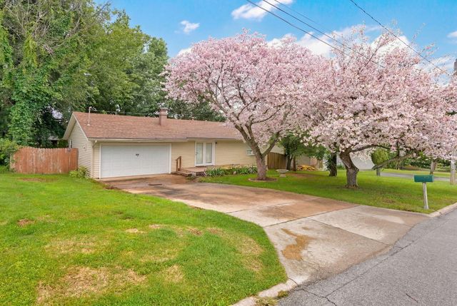 2653 E Cragmont Street, Springfield, MO 65804