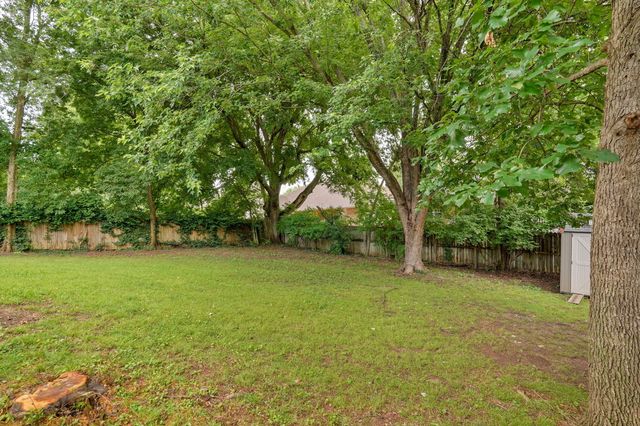2653 E Cragmont Street, Springfield, MO 65804