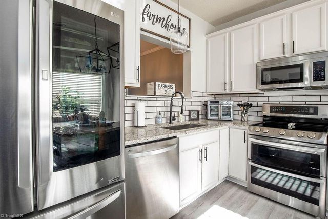 1606 Chelsea Square, Archdale, NC 27263