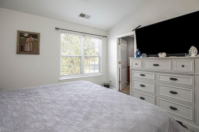 1606 Chelsea Square, Archdale, NC 27263