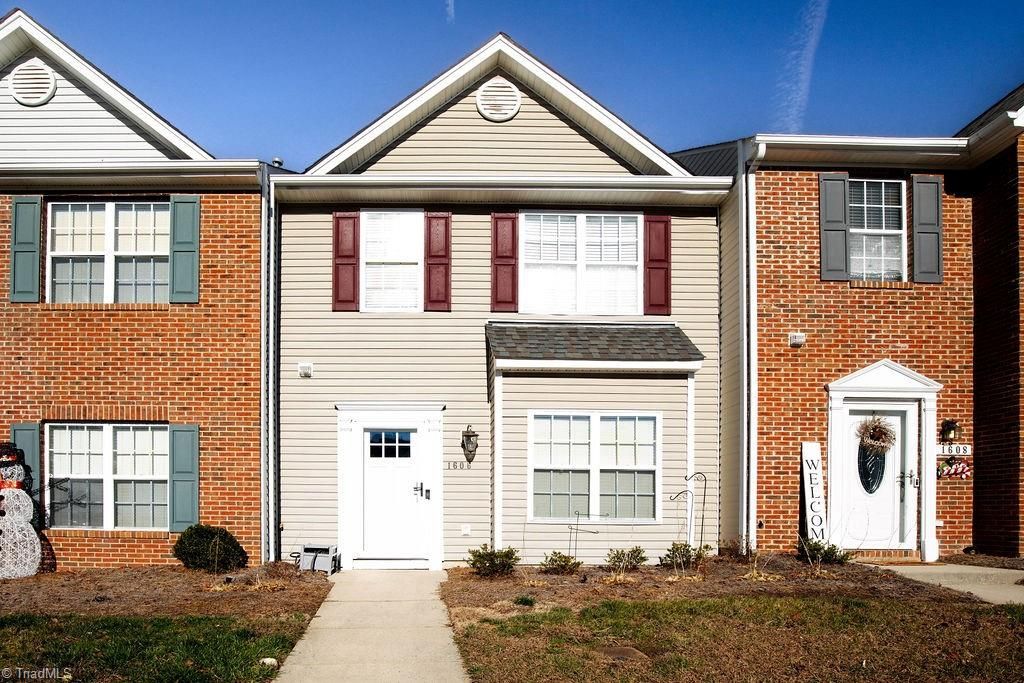 1606 Chelsea Square, Archdale, NC 27263