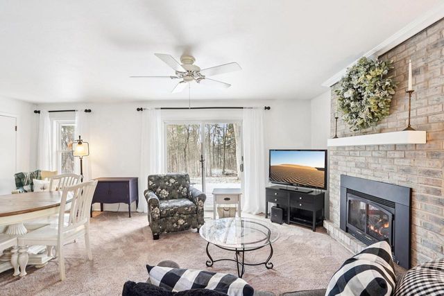 W10892 County Road V, Lodi, WI 53555