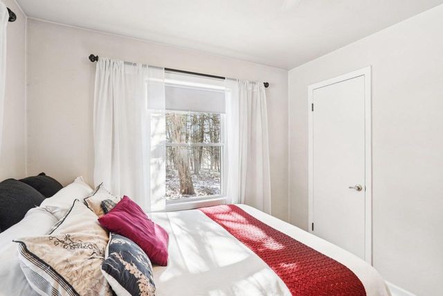 W10892 County Road V, Lodi, WI 53555