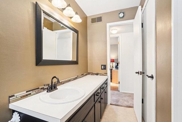 W10892 County Road V, Lodi, WI 53555