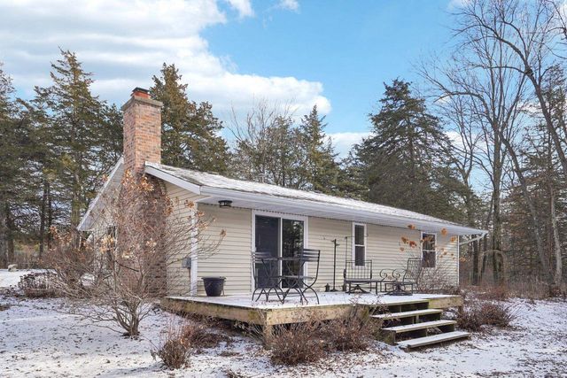 W10892 County Road V, Lodi, WI 53555