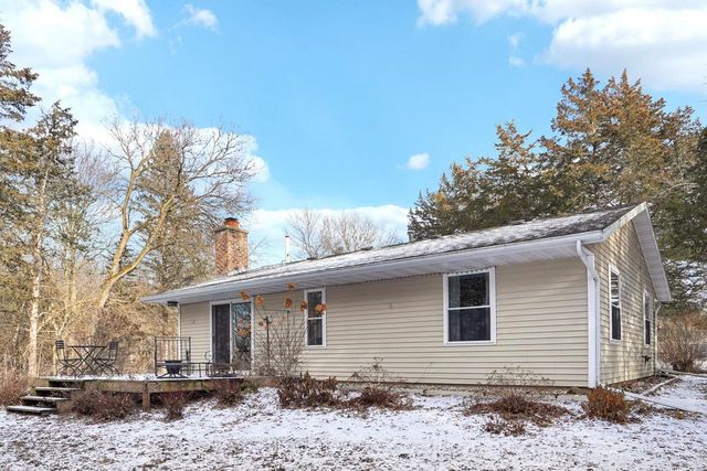 W10892 County Road V, Lodi, WI 53555