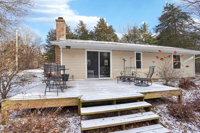 W10892 County Road V, Lodi, WI 53555