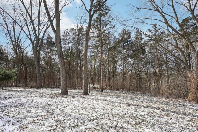 W10892 County Road V, Lodi, WI 53555