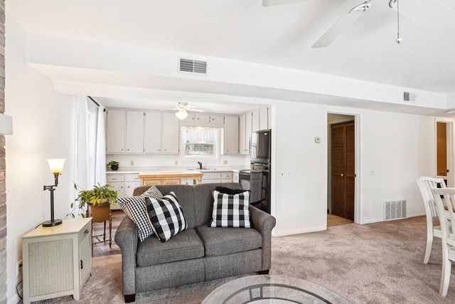 W10892 County Road V, Lodi, WI 53555