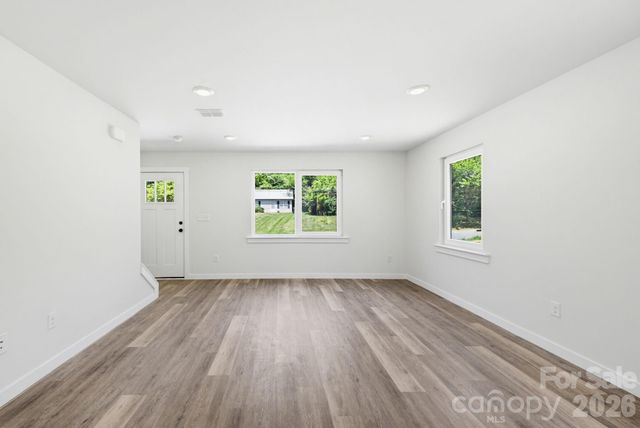 701 2nd Street Place SW, Conover, NC 28613