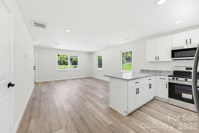 701 2nd Street Place SW, Conover, NC 28613