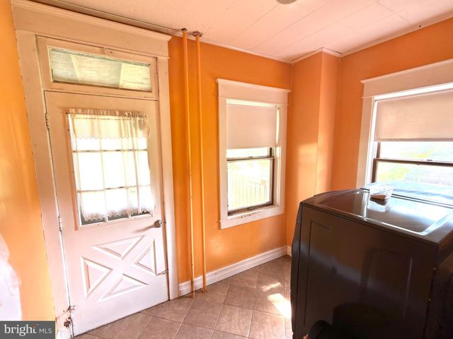 4550 VERA CRUZ RD, Center Valley, PA 18034