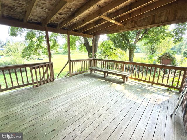 4550 VERA CRUZ RD, Center Valley, PA 18034
