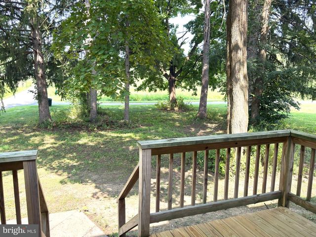 4550 VERA CRUZ RD, Center Valley, PA 18034