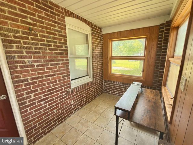 4550 VERA CRUZ RD, Center Valley, PA 18034