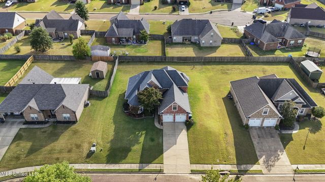 69 Lake Pointe Drive, Hernando, MS 38632