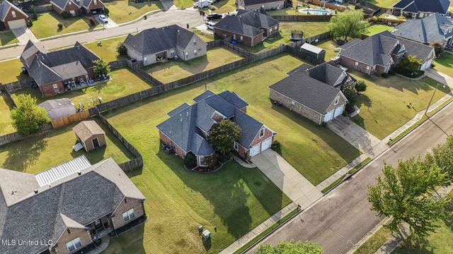 69 Lake Pointe Drive, Hernando, MS 38632