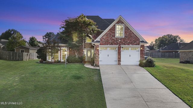 69 Lake Pointe Drive, Hernando, MS 38632