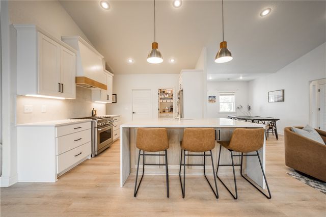 12 Slifer Lane, Bella Vista, AR 72714