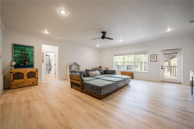 12 Slifer Lane, Bella Vista, AR 72714