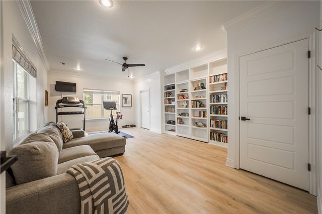 12 Slifer Lane, Bella Vista, AR 72714