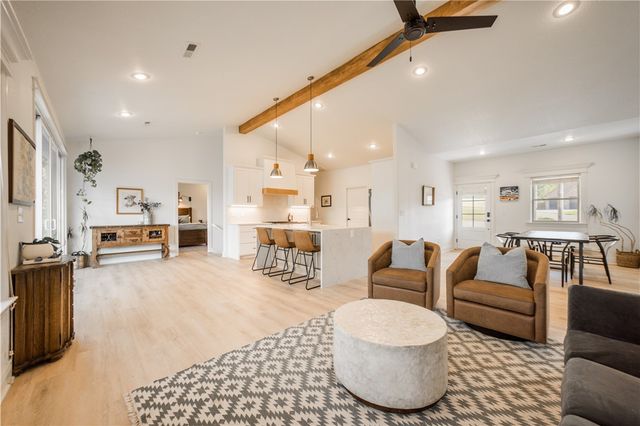 12 Slifer Lane, Bella Vista, AR 72714