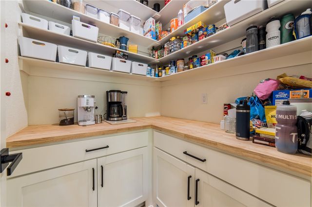 12 Slifer Lane, Bella Vista, AR 72714