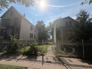 2818 S Kedvale Avenue, Chicago, IL 60623