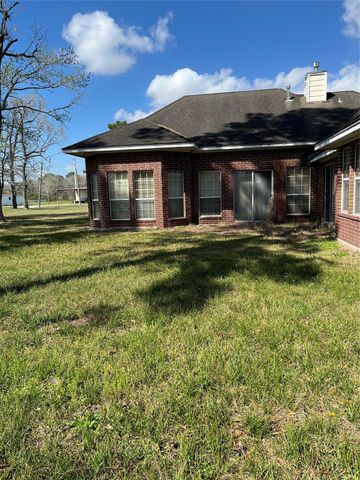320 Commerce Lane, Highlands, TX 77562