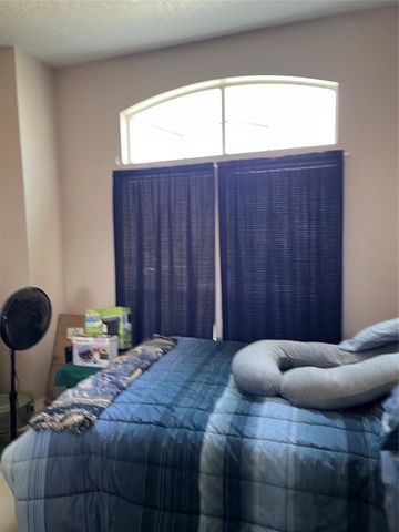 320 Commerce Lane, Highlands, TX 77562