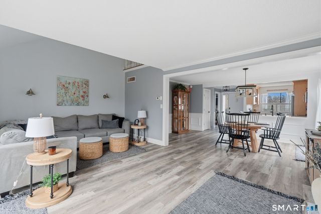 423 Heritage Village A, Southbury, CT 06488