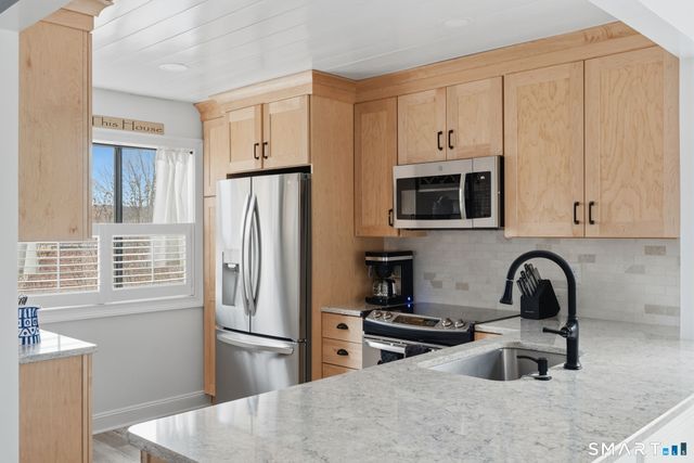 423 Heritage Village A, Southbury, CT 06488