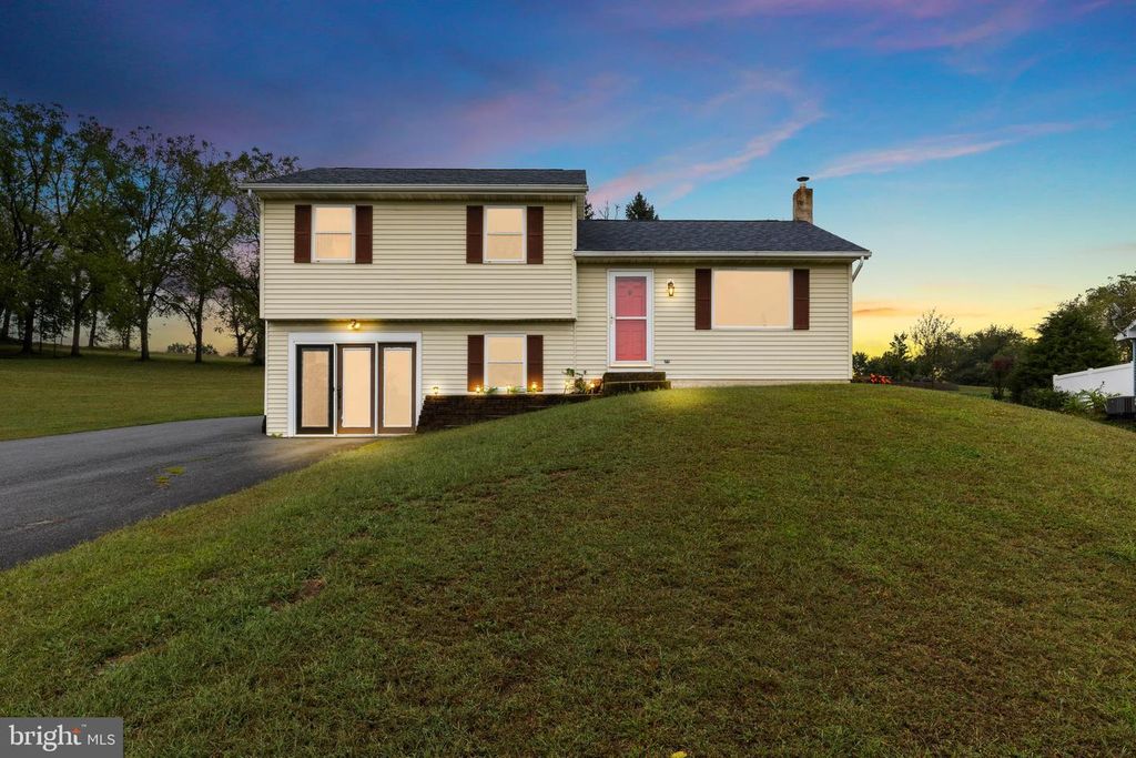 655 WHITE OAK RD, Manheim, PA 17545