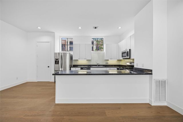 939 Colorado Street 20, Houston, TX 77007