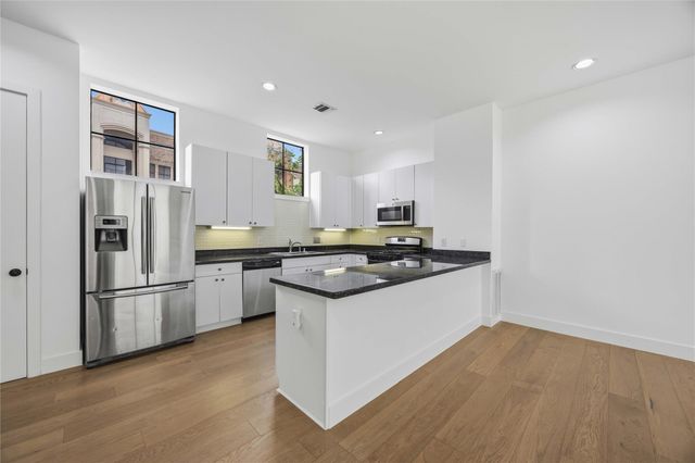 939 Colorado Street 20, Houston, TX 77007