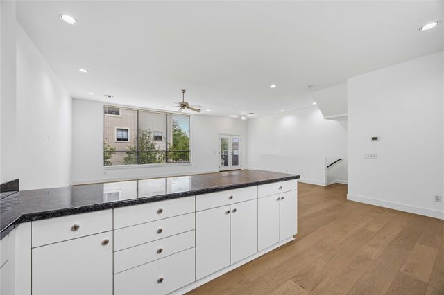 939 Colorado Street 20, Houston, TX 77007