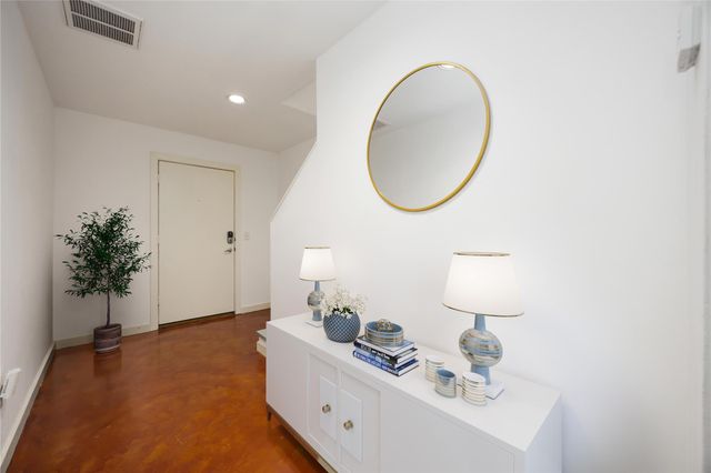 939 Colorado Street 20, Houston, TX 77007