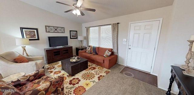 1045 Victor Mendoza Sr. Way, Horizon City, TX 79928