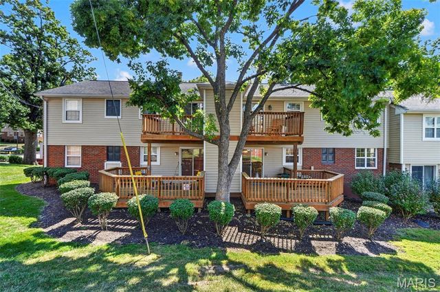 1659 E Swan Circle, Brentwood, MO 63144