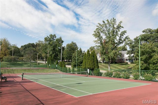 1659 E Swan Circle, Brentwood, MO 63144